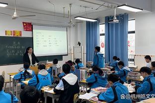 赵继伟晒与易建联合影：祝福联哥未来一切顺利 有机会球场再战